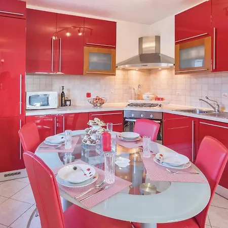Stunning In With Kitchen *