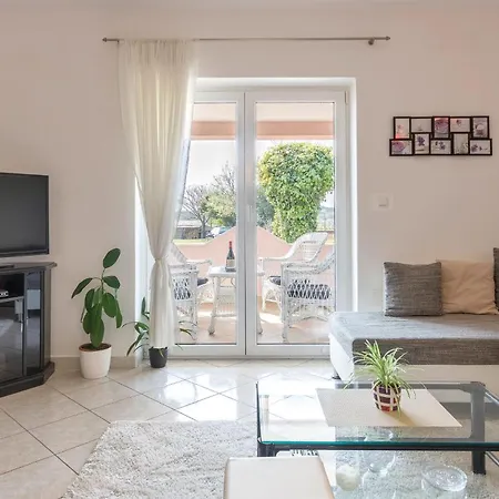 Stunning In With Kitchen Apartment